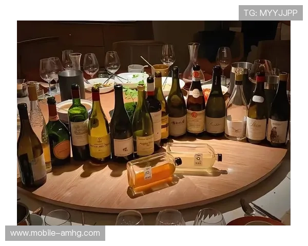 凯撒宫简介：介绍游戏的社交系统与玩家社区的互动方式